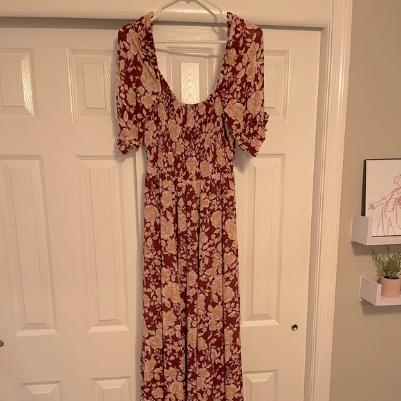 Short Sleeve Smocked Midi Dress 